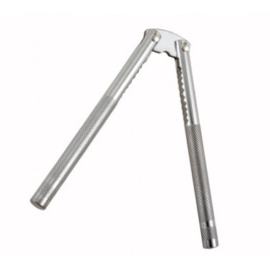 LC-04- 4-3/4" Nut Cracker